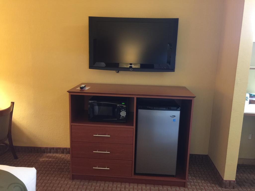 Quality Inn & Suites Wisconsin Dells Downtown - Waterparks Area Exterior foto