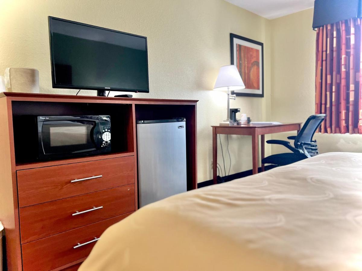 Quality Inn & Suites Wisconsin Dells Downtown - Waterparks Area Exterior foto
