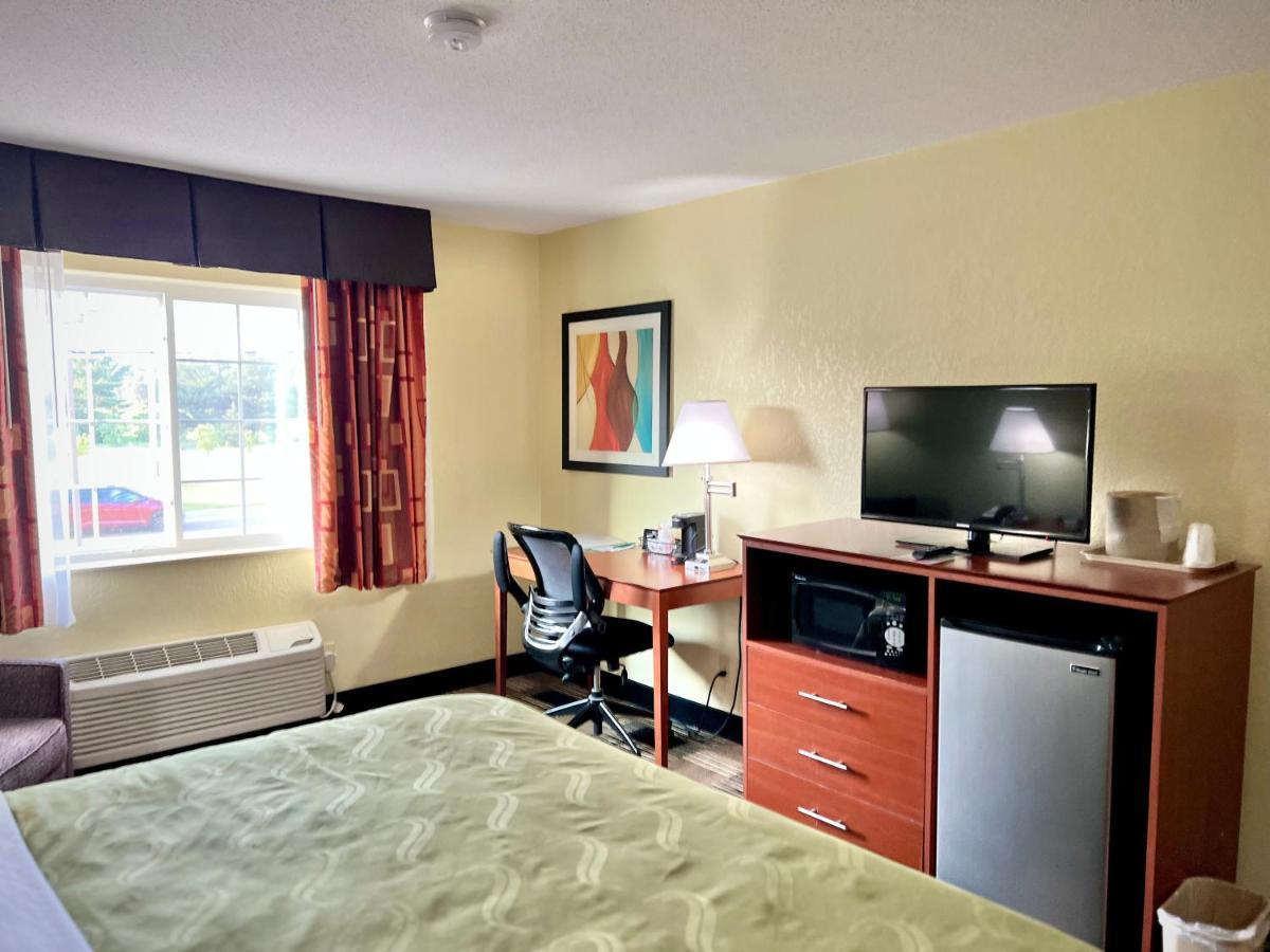 Quality Inn & Suites Wisconsin Dells Downtown - Waterparks Area Exterior foto