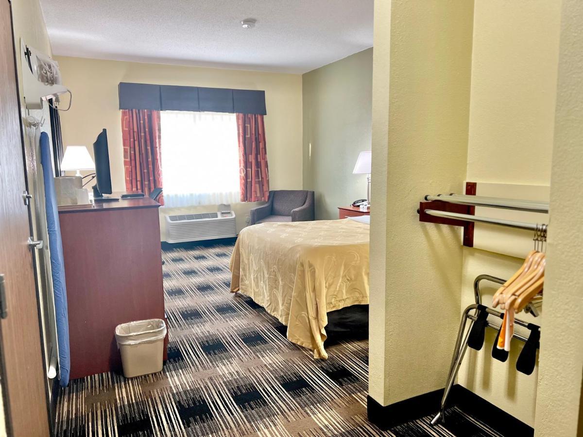 Quality Inn & Suites Wisconsin Dells Downtown - Waterparks Area Exterior foto