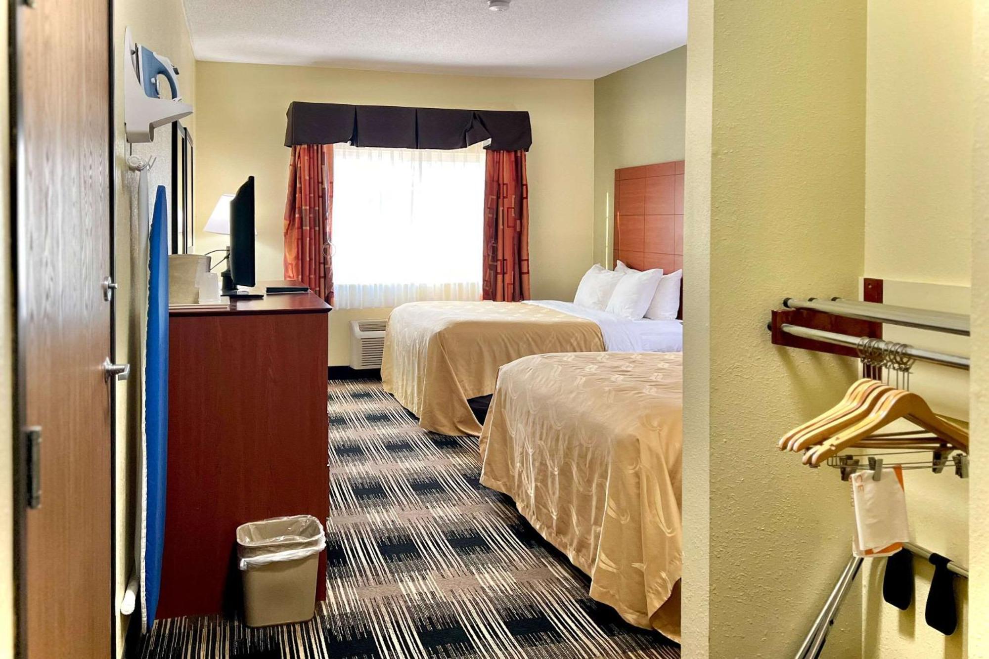 Quality Inn & Suites Wisconsin Dells Downtown - Waterparks Area Exterior foto