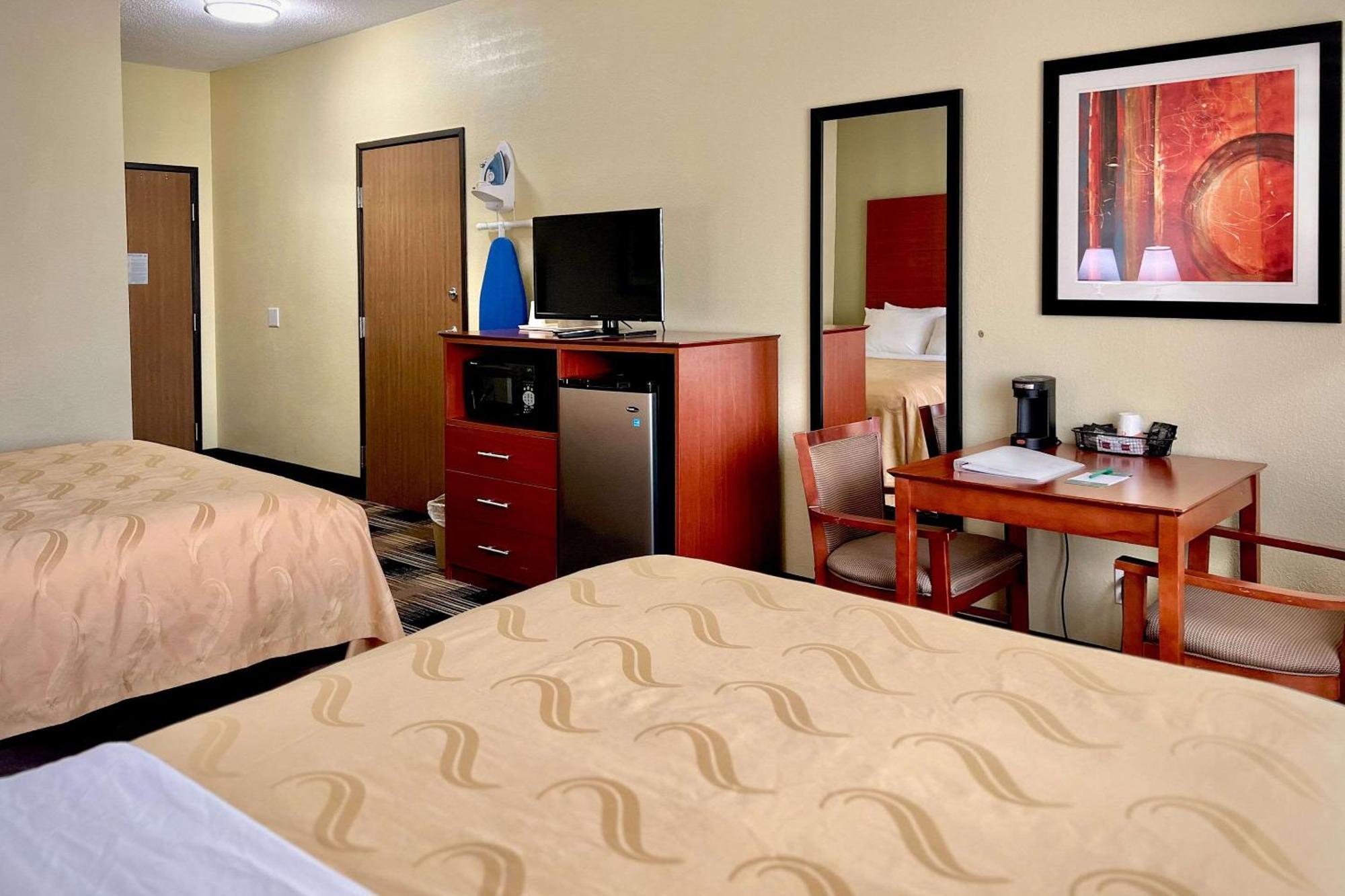 Quality Inn & Suites Wisconsin Dells Downtown - Waterparks Area Exterior foto