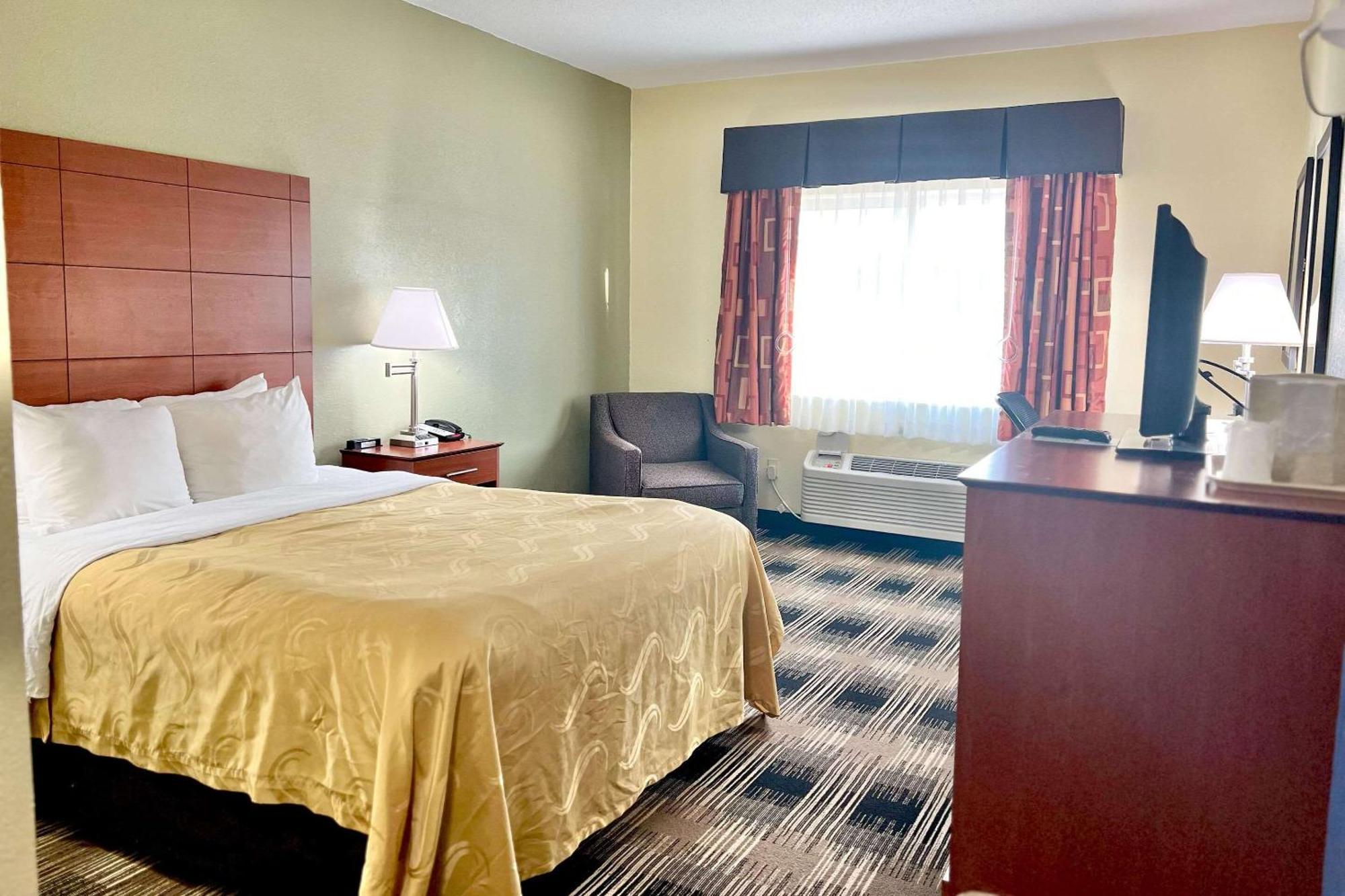 Quality Inn & Suites Wisconsin Dells Downtown - Waterparks Area Exterior foto