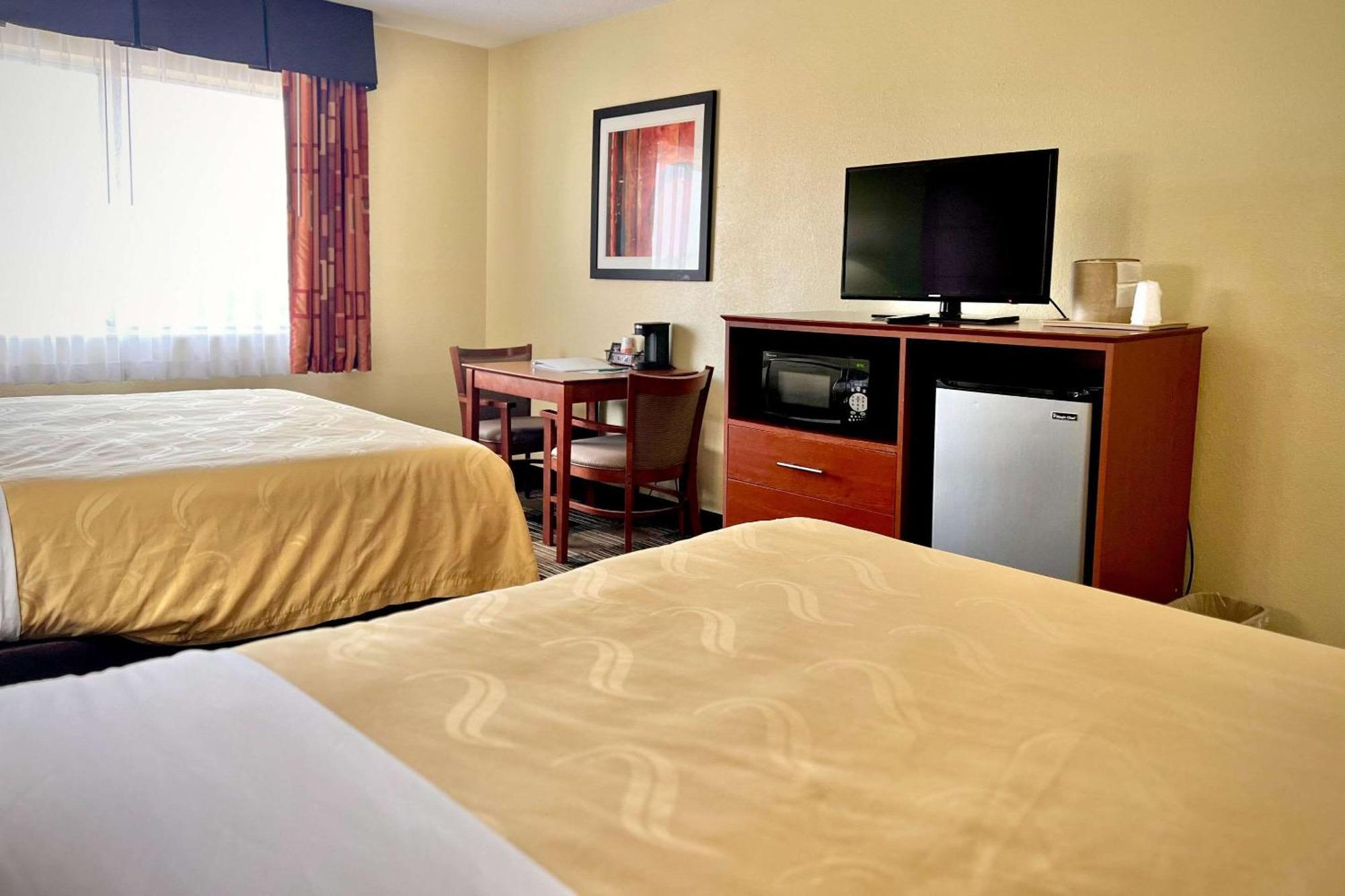 Quality Inn & Suites Wisconsin Dells Downtown - Waterparks Area Exterior foto