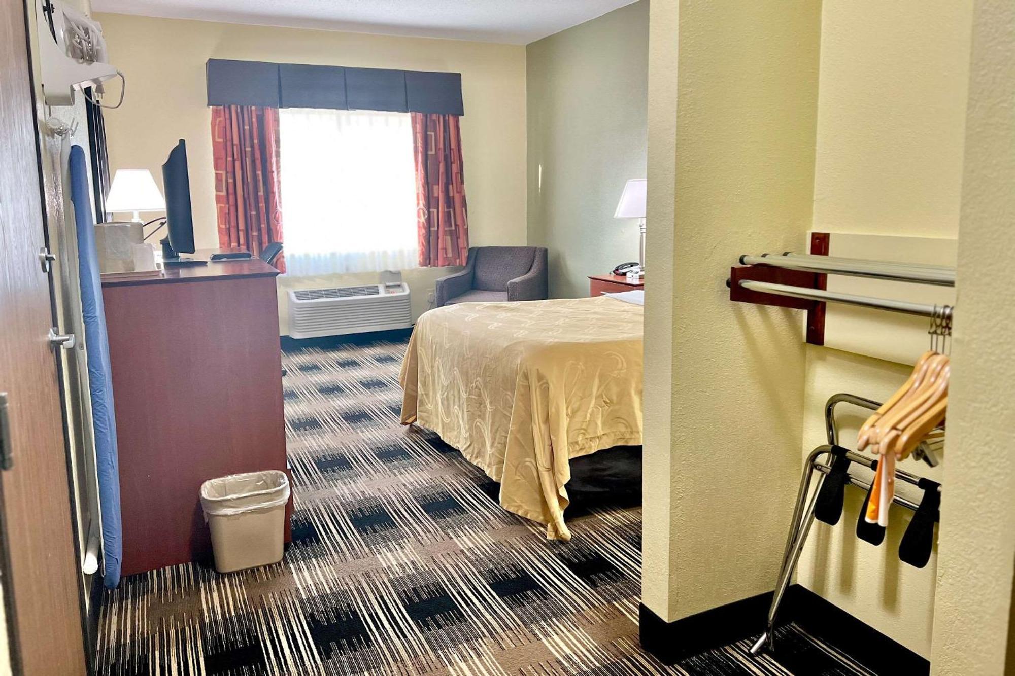 Quality Inn & Suites Wisconsin Dells Downtown - Waterparks Area Exterior foto